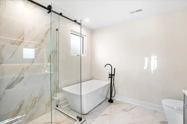 $949,900 | 5700 West Grace Street, Chicago, IL 60634