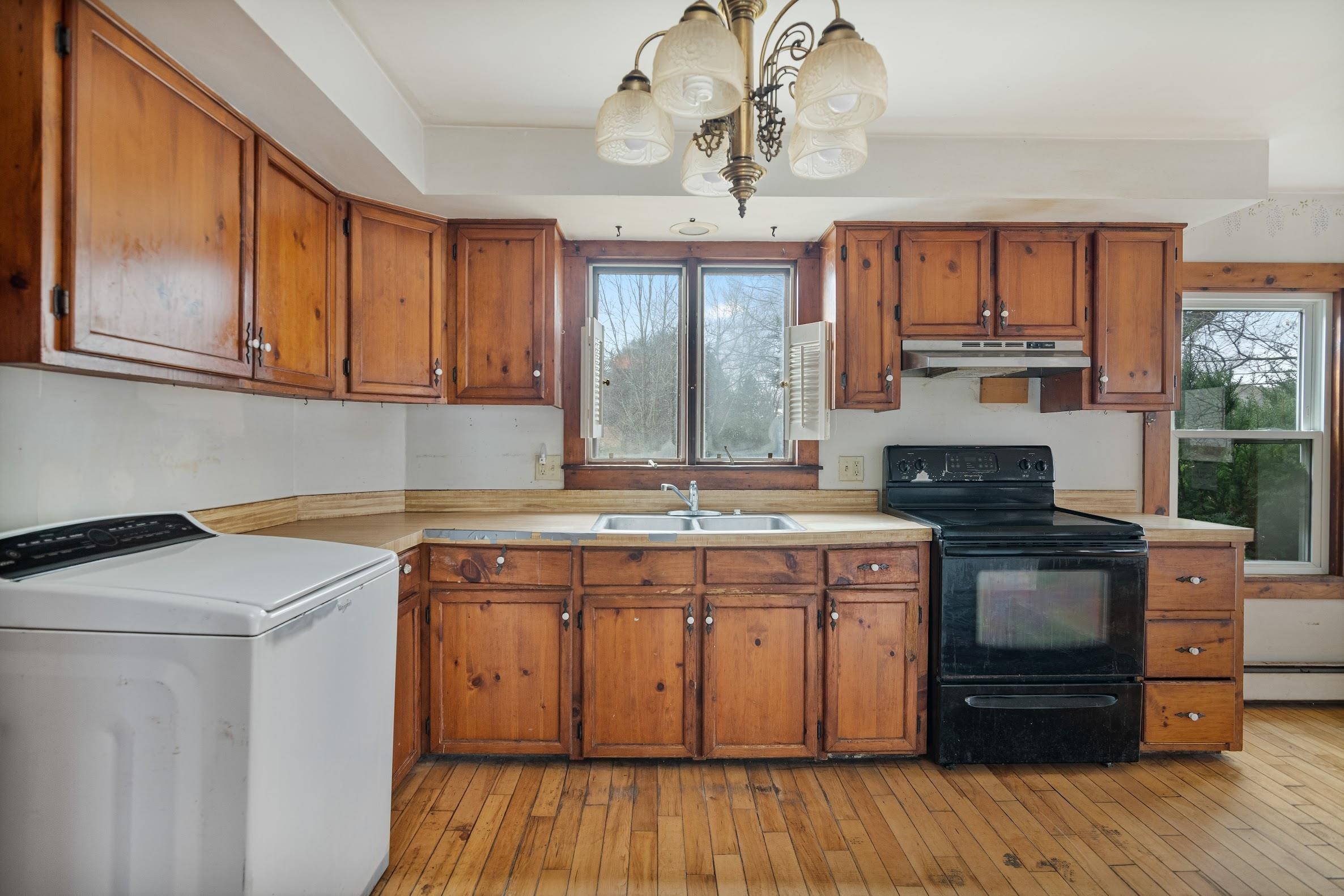 10 Middle Road Barre Town, VT 05641 - Photo 3 of 34