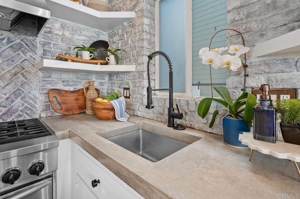 159 West Diana, Unit 6 Encinitas, CA 92024 - Photo 10 of 36