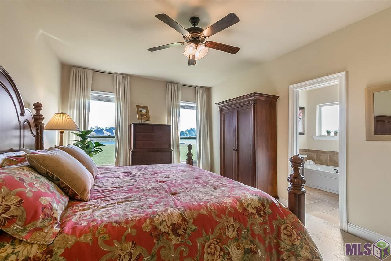 9335 Falling Oak Drive Baton Rouge, LA 70817 - Photo 15 of 27 Gallery Image 15