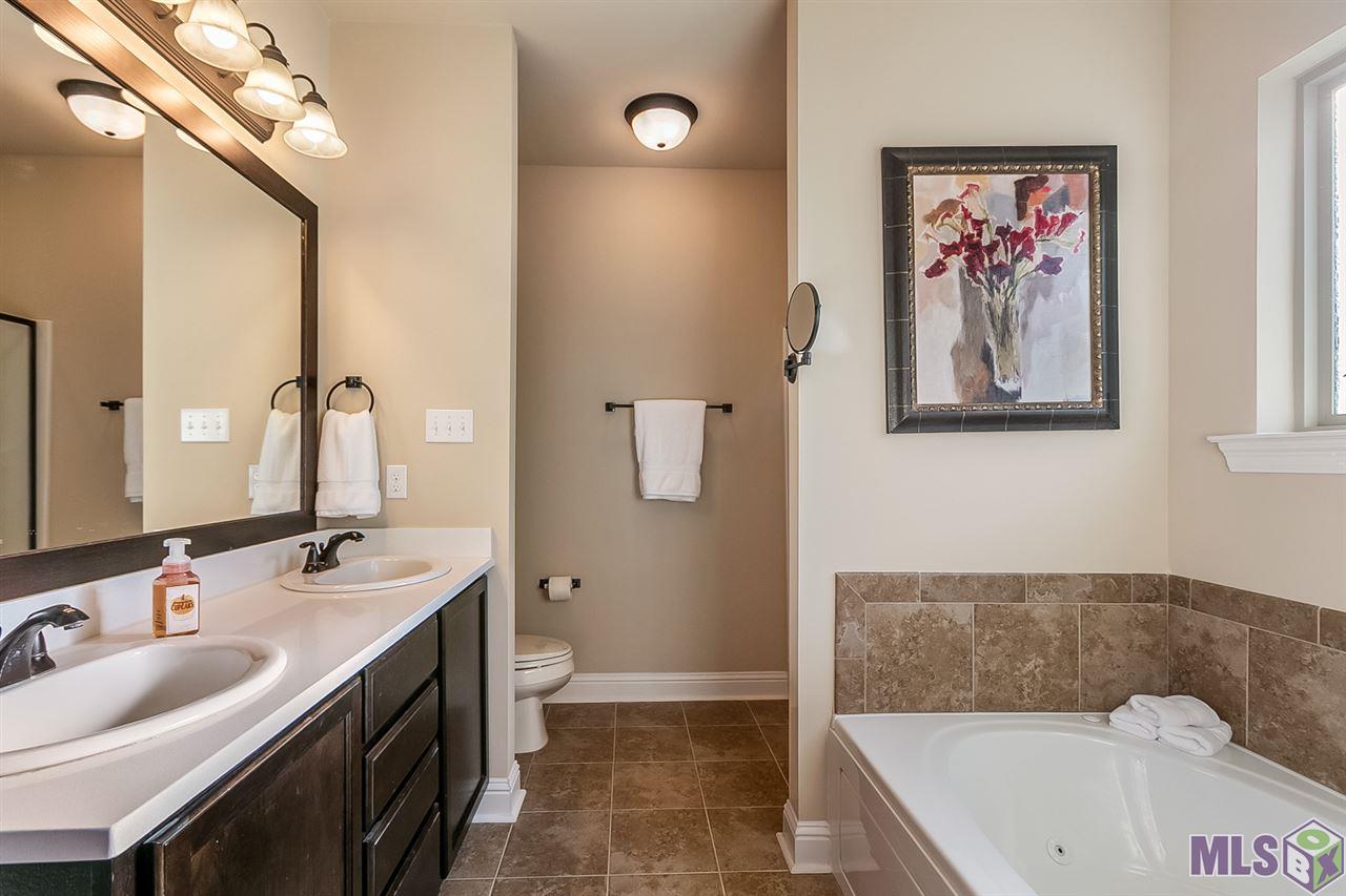 9335 Falling Oak Drive Baton Rouge, LA 70817 - Photo 17 of 27 Gallery Image 17