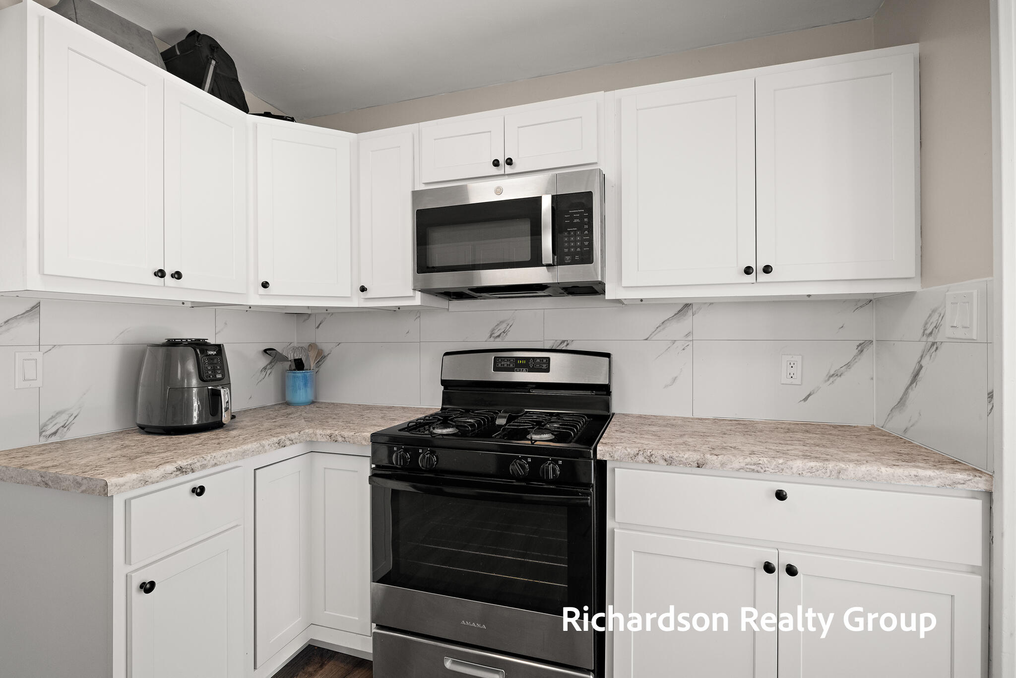1949 Letart Avenue Muskegon, MI 49441 - Photo 10 of 45 1G1A6263