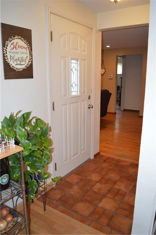 1012 Connor Road Pittsburgh, PA 15234 - Photo 3 of 19 Gallery Image 3