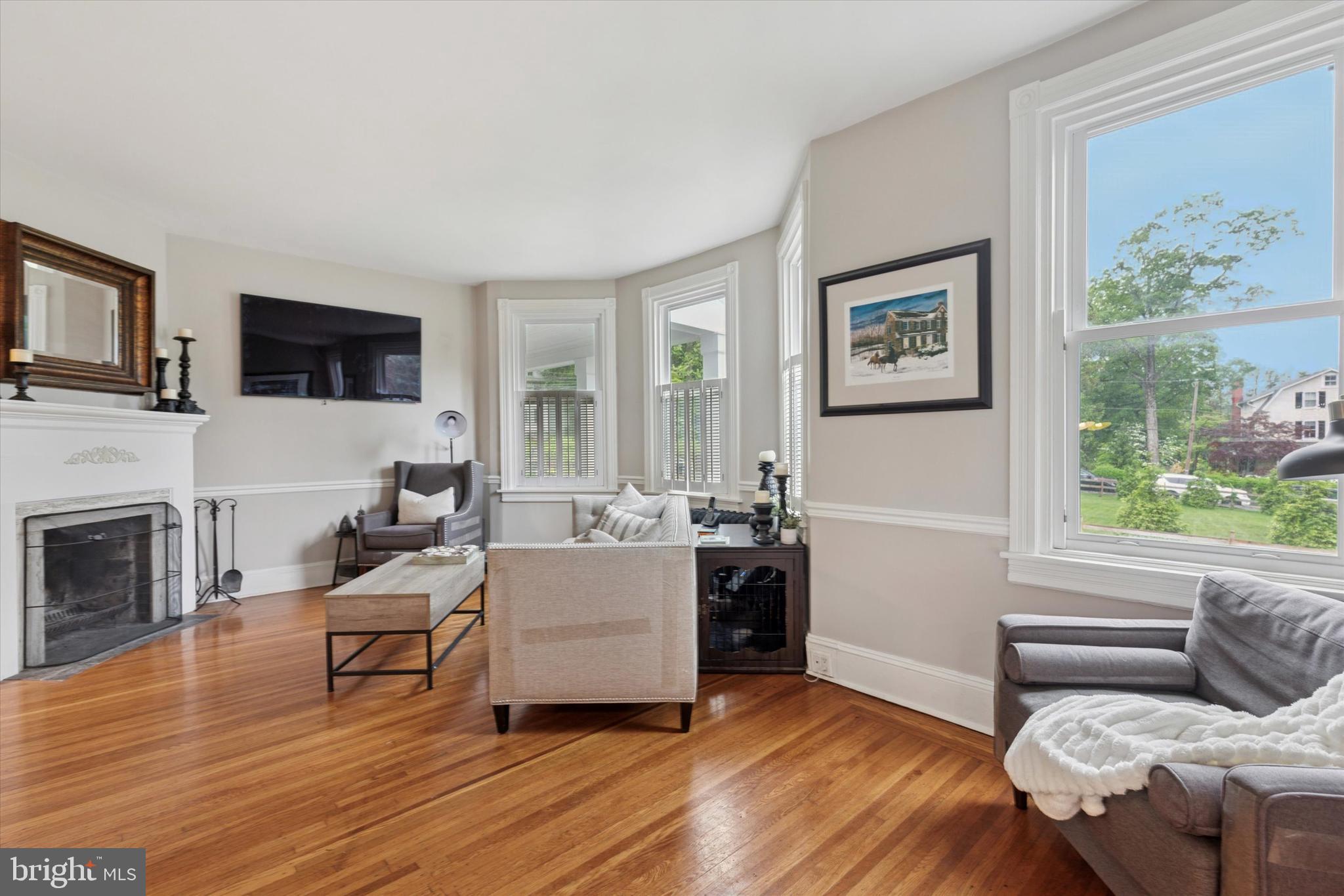 802 Upper Gulph Road Wayne, PA 19087 - Photo 12 of 45 a living room with furniture or fireplace and a flat screen tv