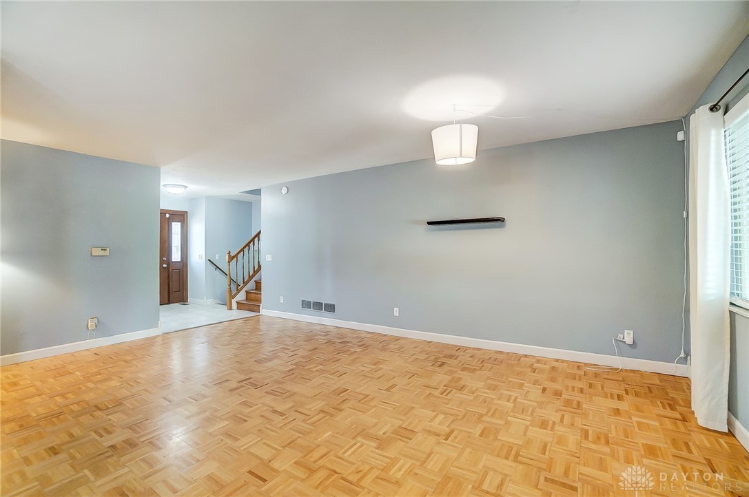5747 Oak Valley Road Kettering, OH 45440 - Photo 9 of 59 Gallery Image 9