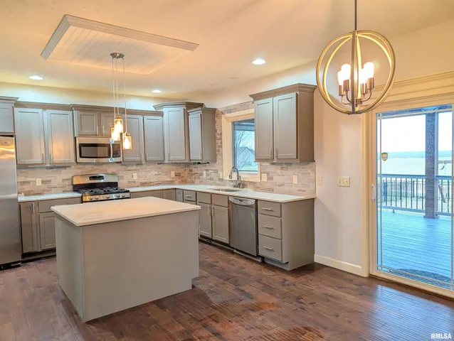 $409,900 | 2629 West Sesame Street, Dunlap, IL 61525