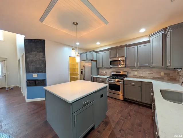 $409,900 | 2629 West Sesame Street, Dunlap, IL 61525