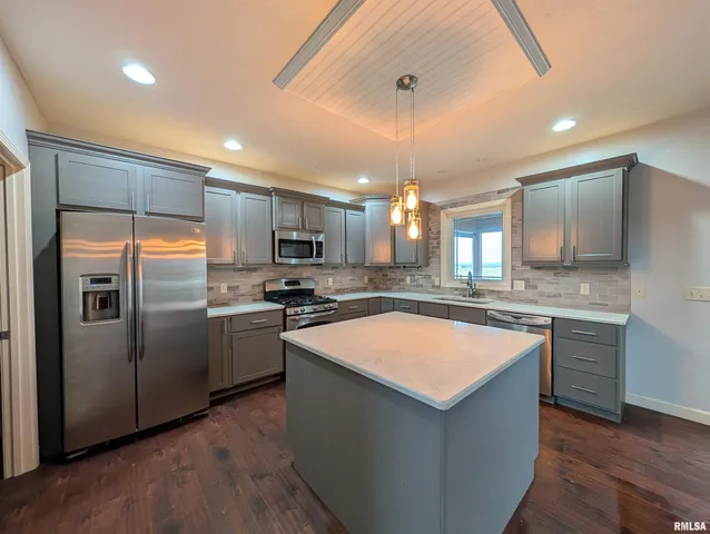 $409,900 | 2629 West Sesame Street, Dunlap, IL 61525