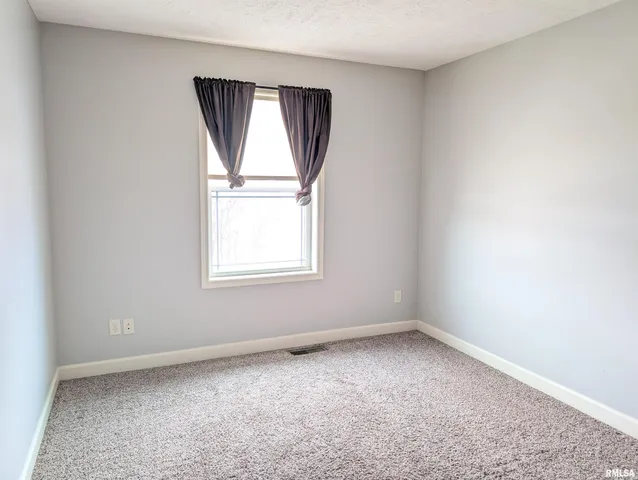 $409,900 | 2629 West Sesame Street, Dunlap, IL 61525