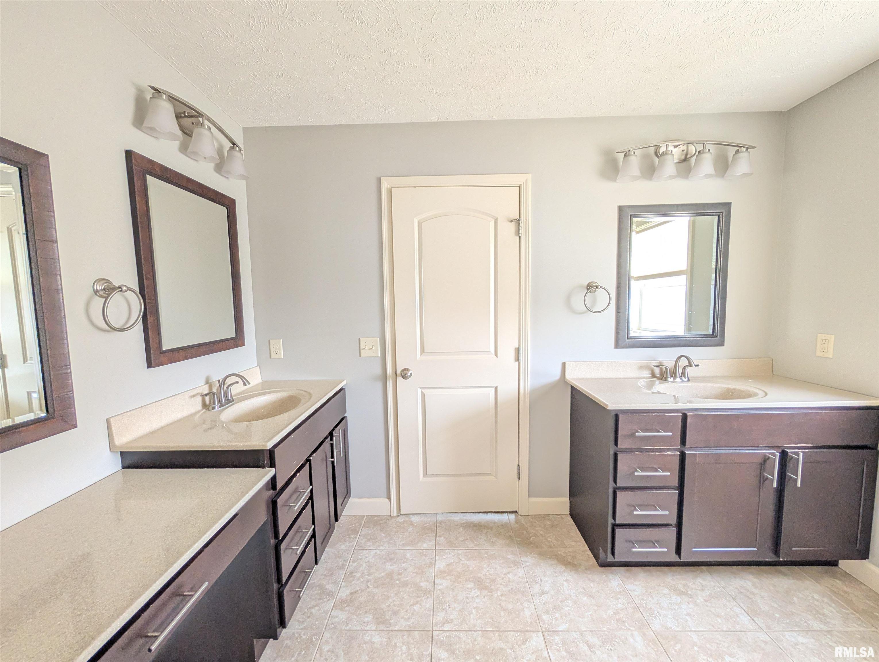 2629 West Sesame Street Dunlap, IL 61525 - Photo 41 of 80