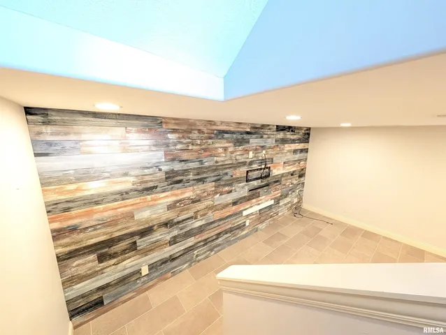 $409,900 | 2629 West Sesame Street, Dunlap, IL 61525