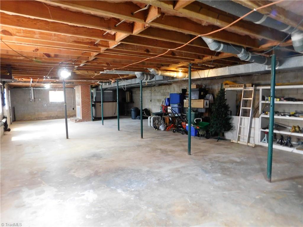 5984 Skylark Road Pfafftown, NC 27040 - Photo 16 of 22 Gallery Image 16