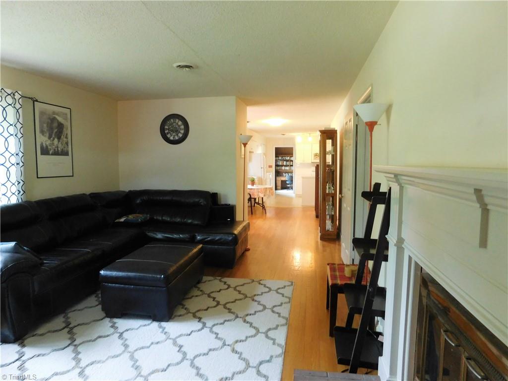 5984 Skylark Road Pfafftown, NC 27040 - Photo 8 of 22 Gallery Image 8