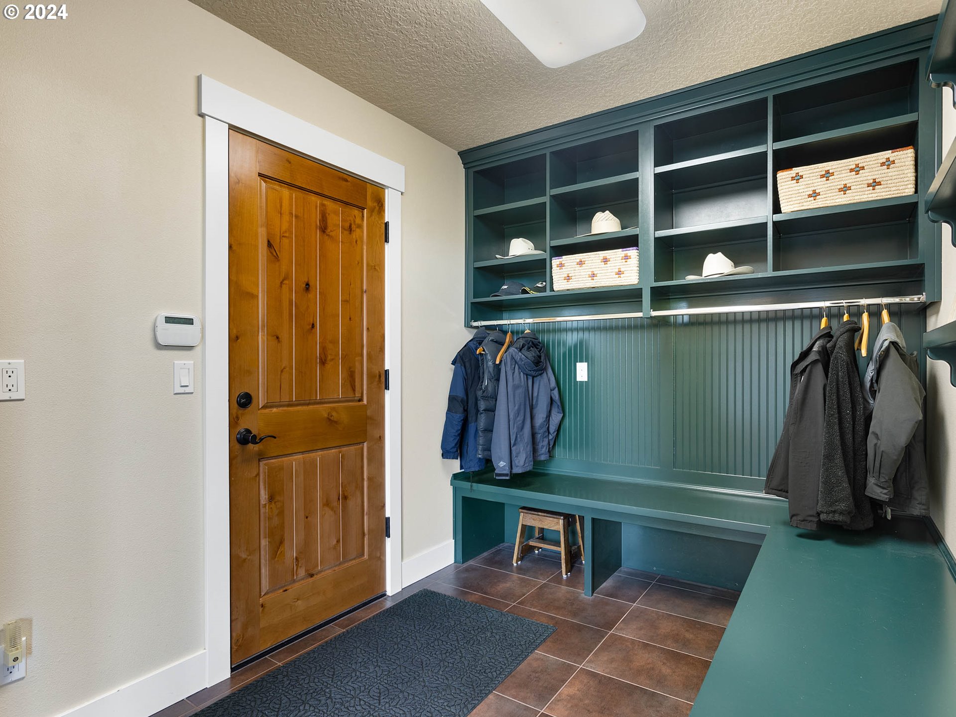 6990 Southwest Norwood Road Tualatin, OR 97062 - Photo 27 of 48 Mud Room