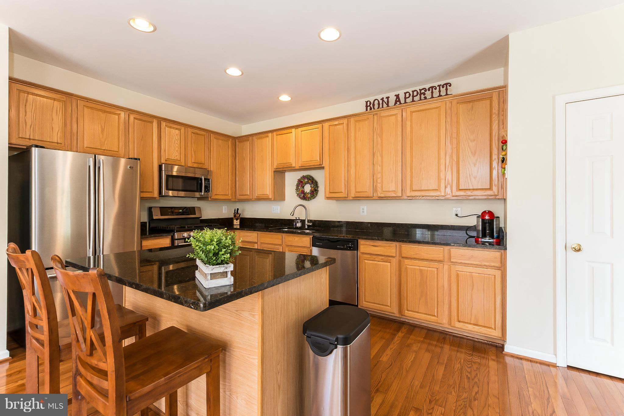 4163 Vernoy Hills Road Fairfax, VA 22033 - Photo 8 of 29 Kitchen