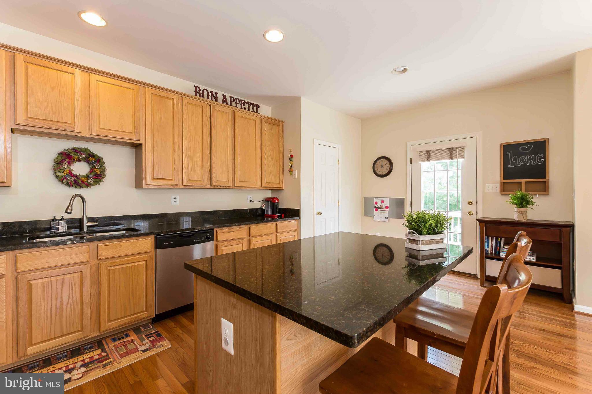 4163 Vernoy Hills Road Fairfax, VA 22033 - Photo 10 of 29 Kitchen