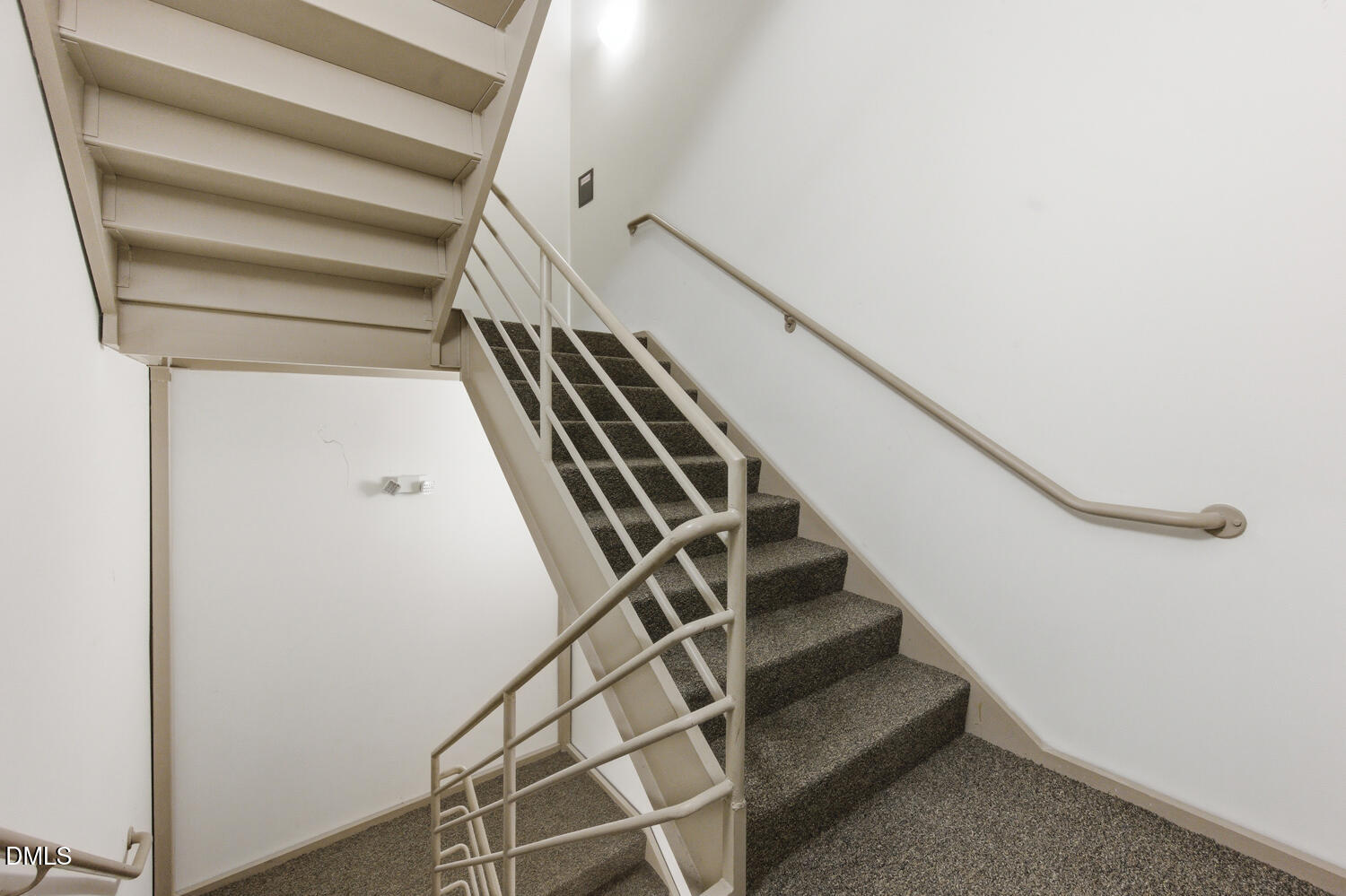 116 Northbrook Drive, Unit 204 Raleigh, NC 27609 - Photo 59 of 94 a view of entryway