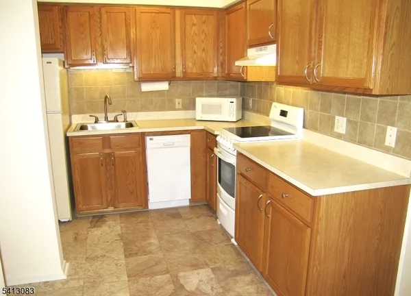 $1,850 | 37 Hill Street, Morristown, NJ 07960