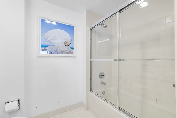 $6,000 | 20185 East Country Club Drive, Unit 901, Aventura, FL 33180