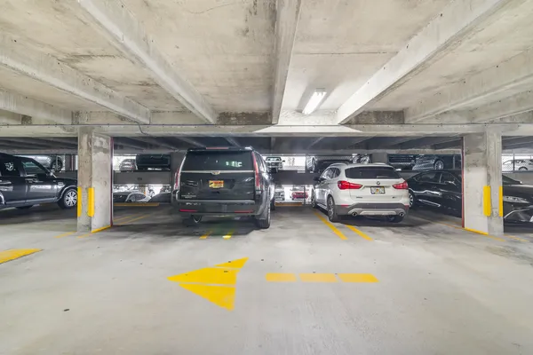 $6,000 | 20185 East Country Club Drive, Unit 901, Aventura, FL 33180