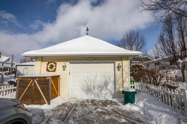 $494,000 | 214 South 8th Street, Mount Horeb, WI 53572