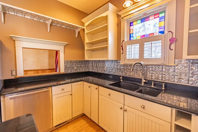 $494,000 | 214 South 8th Street, Mount Horeb, WI 53572