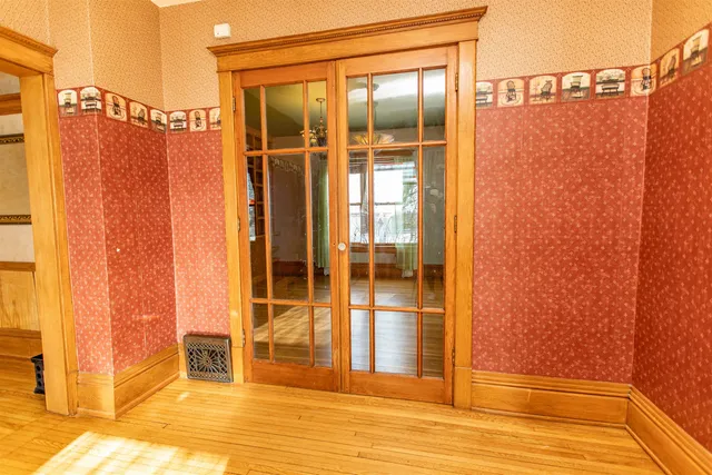 $494,000 | 214 South 8th Street, Mount Horeb, WI 53572