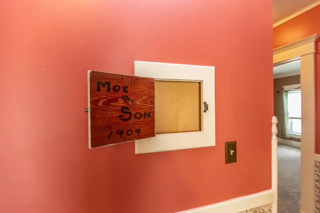 $494,000 | 214 South 8th Street, Mount Horeb, WI 53572