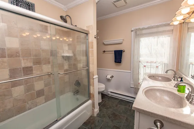 $494,000 | 214 South 8th Street, Mount Horeb, WI 53572