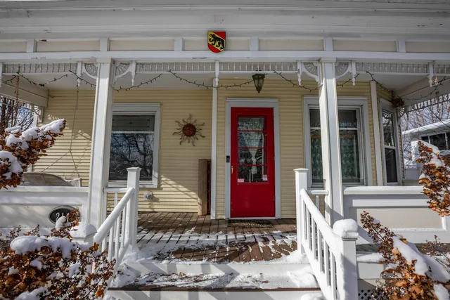 $494,000 | 214 South 8th Street, Mount Horeb, WI 53572