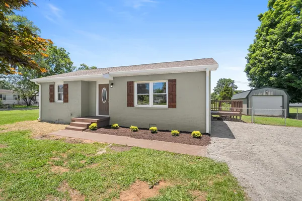 $224,000 | 201 10th Avenue North, Decherd, TN 37324
