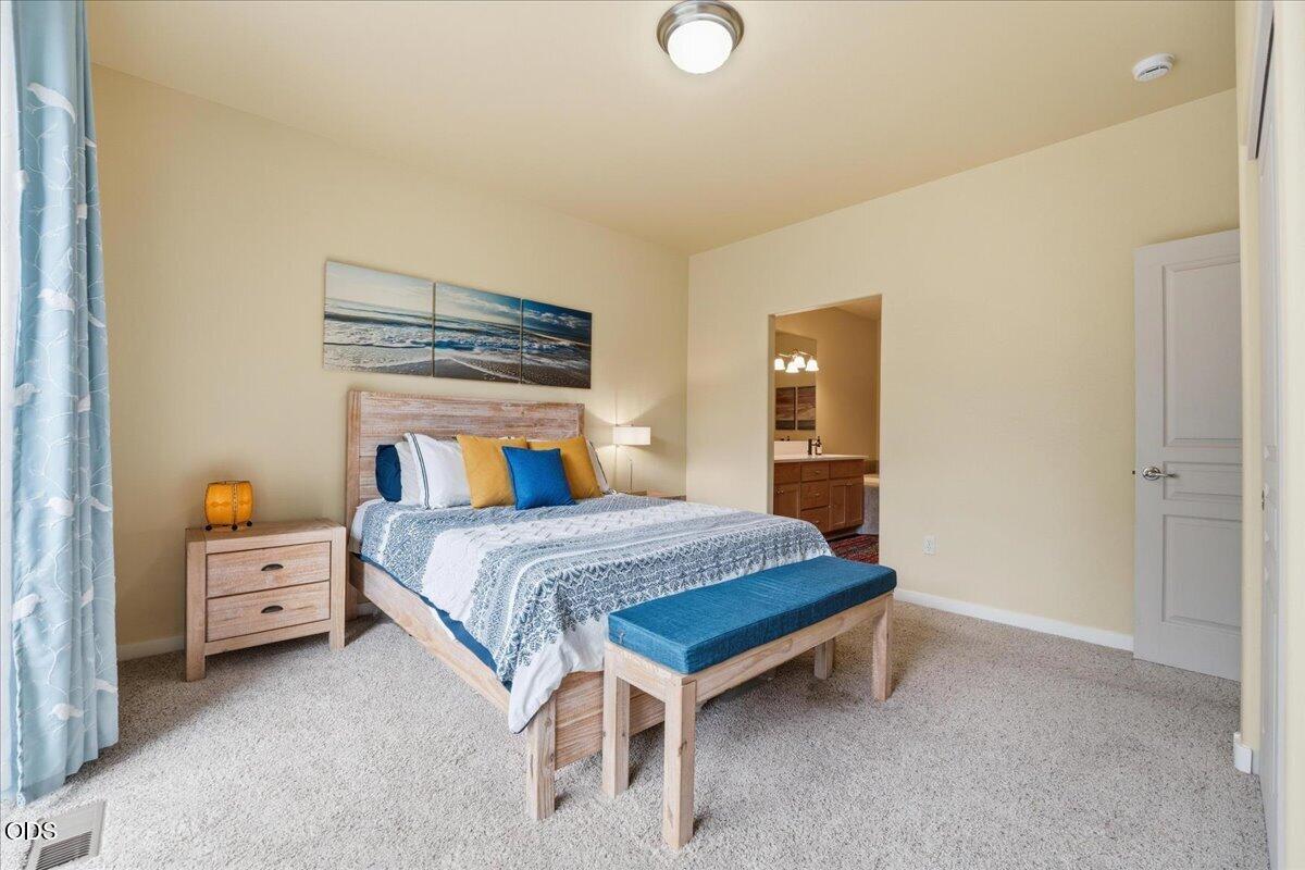 1354 Highland View Loop Redmond, OR 97756 - Photo 22 of 46