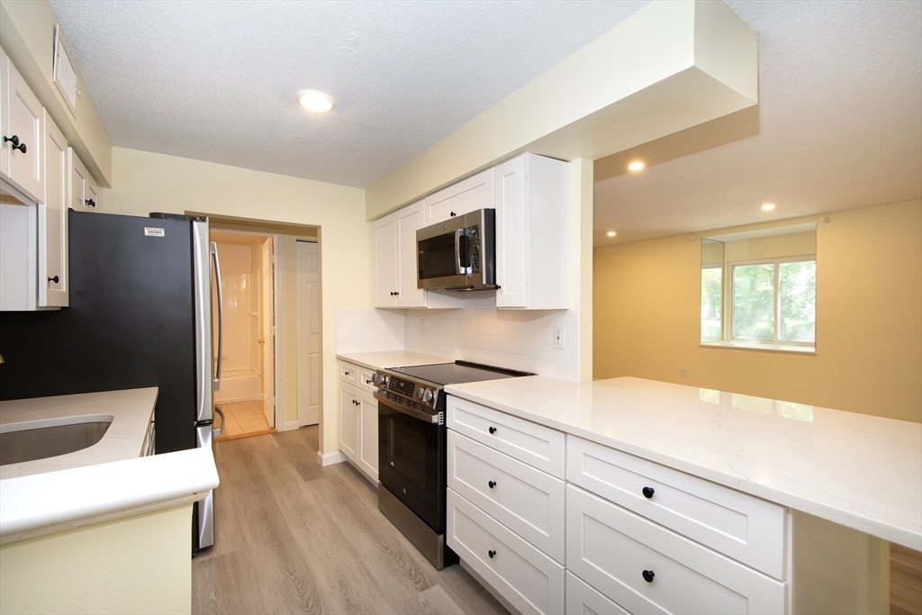 10 Beal's Cove Road, Unit C Hingham, MA 02043 - Photo 11 of 26