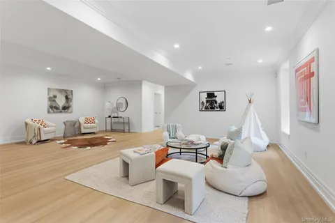$3,395,000 | 83 Orchard Avenue, Rye, NY 10580
