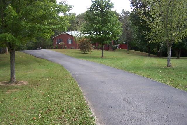 153 Duggin Road McMinnville, TN 37110 - Photo 5 of 30 Gallery Image 5