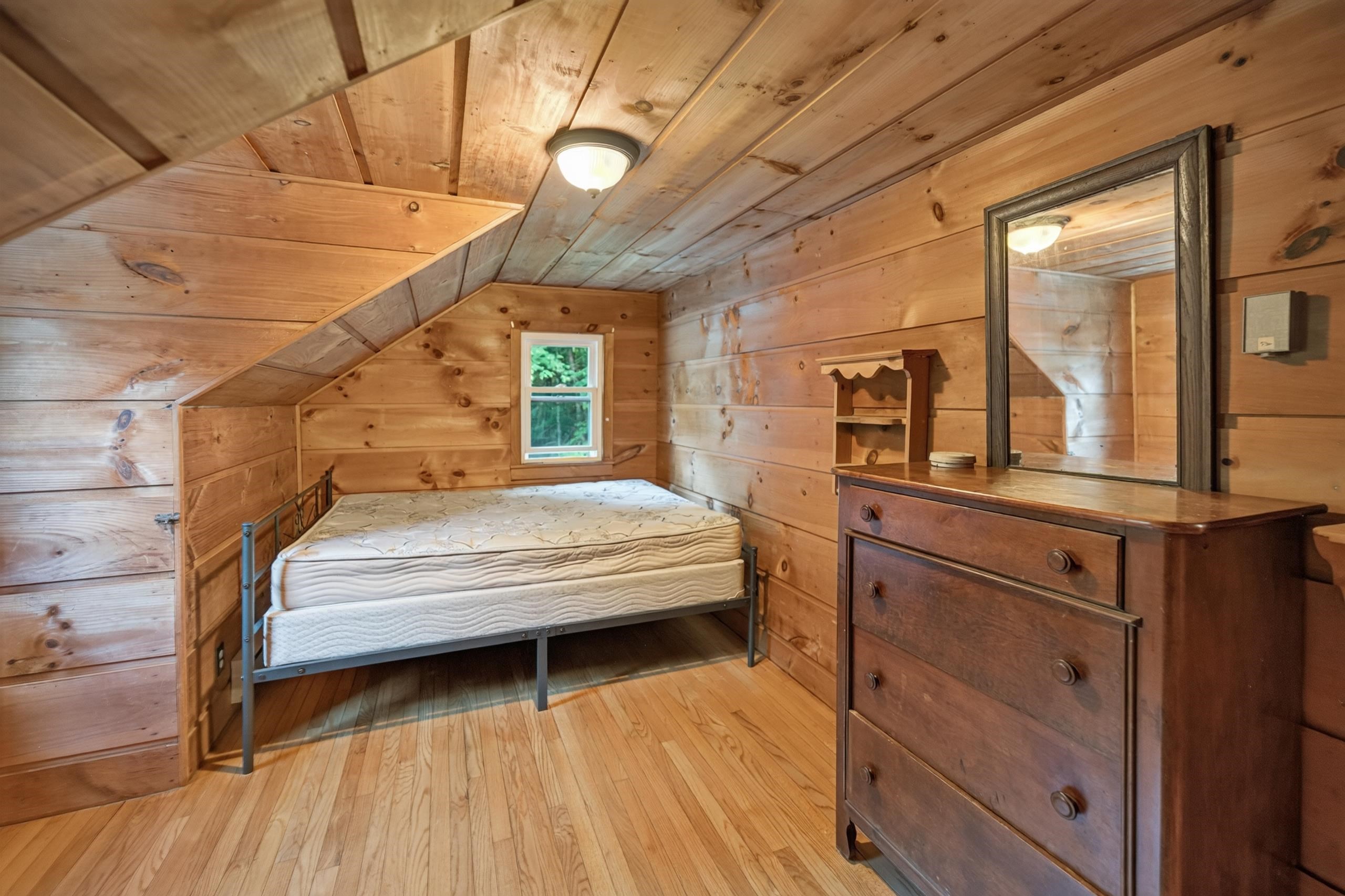 2068 South Wardsboro Road Wardsboro, VT 05355 - Photo 7 of 21 Gallery Image 7
