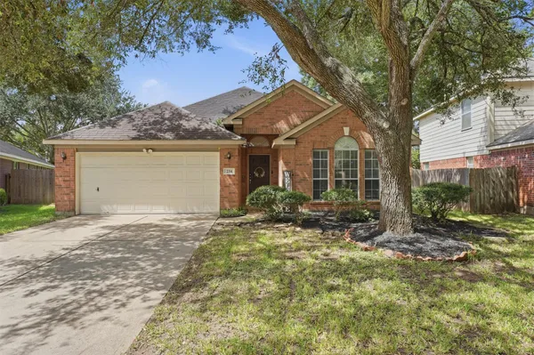 $2,300 | 234 Darby Trails Drive, Sugar Land, TX 77479