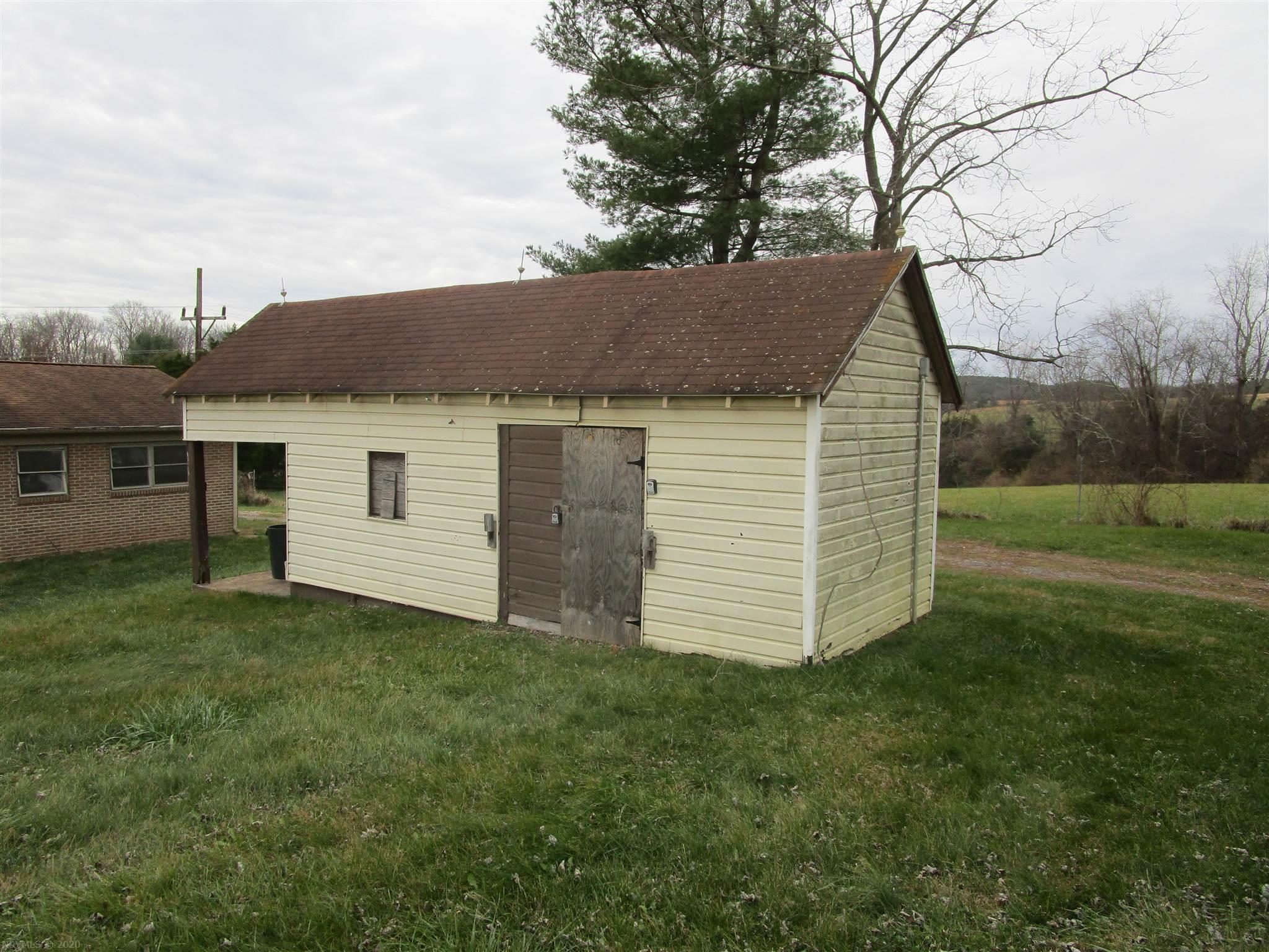 5981 Wilderness Road Dublin, VA 24084 - Photo 3 of 9 Gallery Image 3