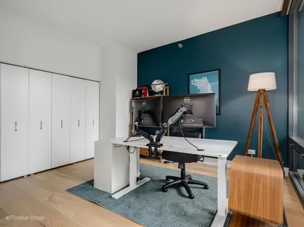 $885,000 | 600 North Kingsbury Street, Unit 309, Chicago, IL 60654