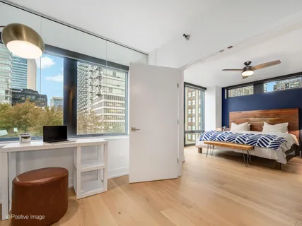 $885,000 | 600 North Kingsbury Street, Unit 309, Chicago, IL 60654