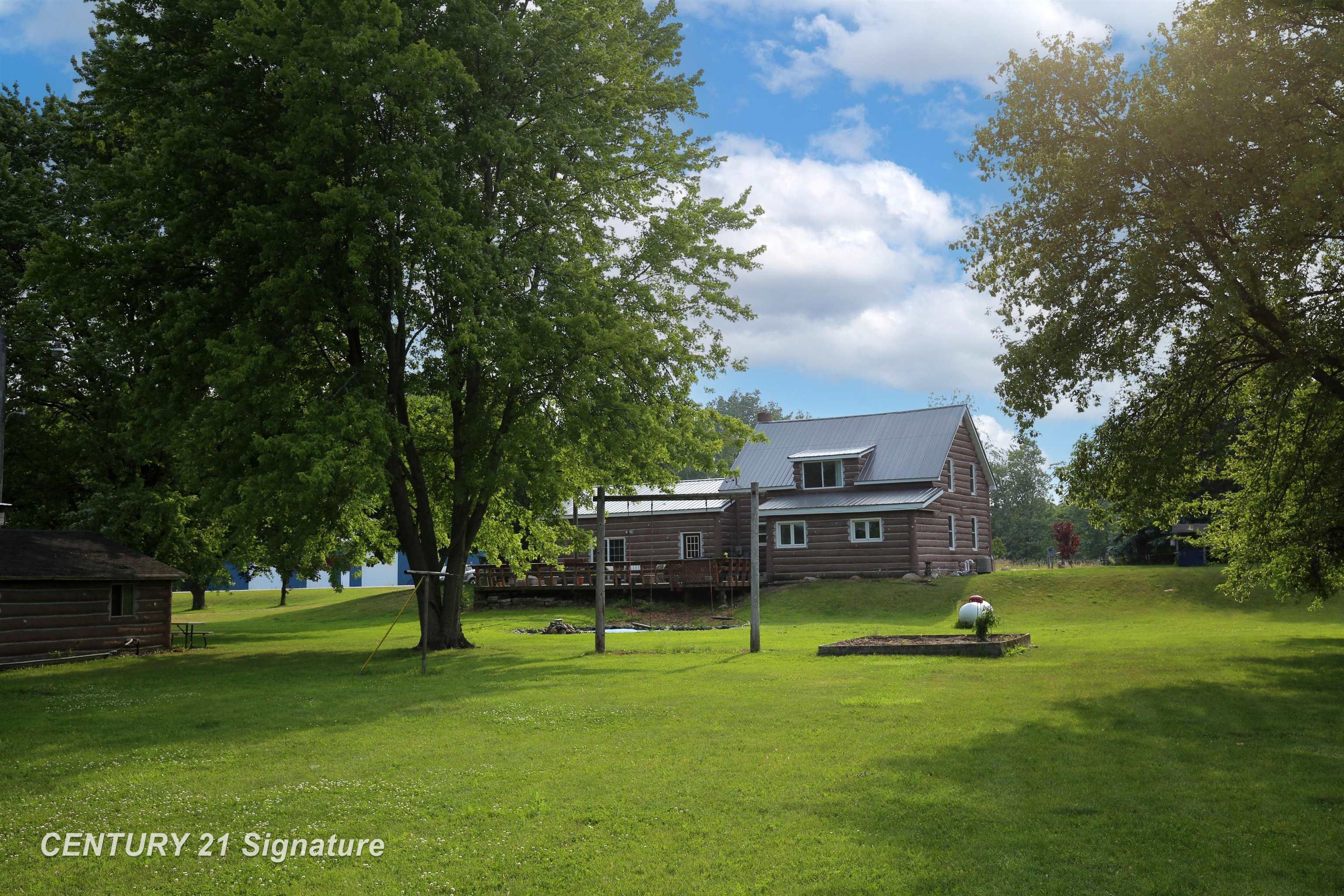 5910 North Shore Road Pinconning, MI 48650 - Photo 38 of 53
