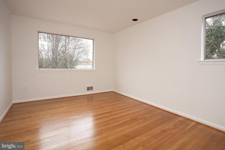 13003 Layhill Road Silver Spring, MD 20906 - Photo 28 of 30 Bedroom #2