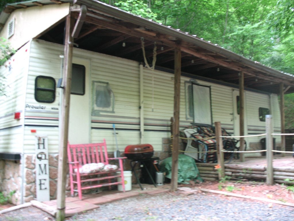 1513 Clito Road Fries, VA 24330 - Photo 5 of 21 Gallery Image 5