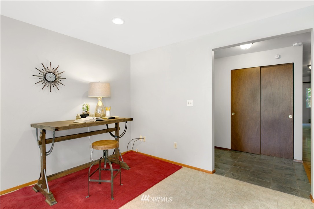 7003 179th Street Southwest Edmonds, WA 98026 - Photo 17 of 21 Gallery Image 17