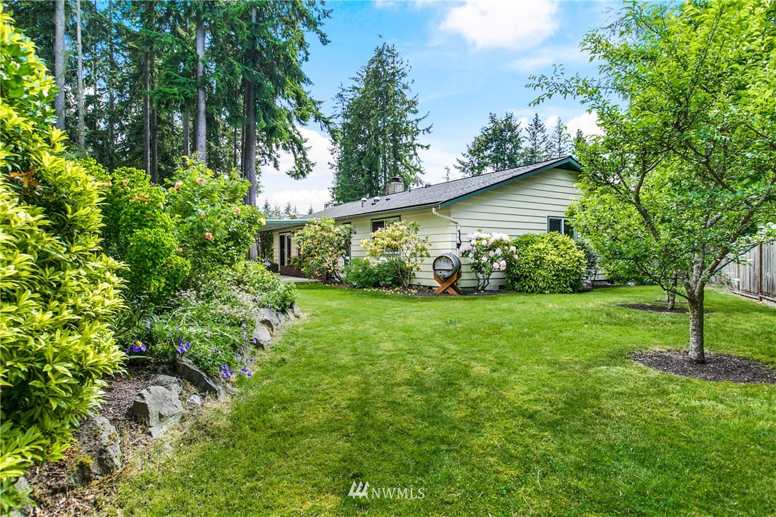 7003 179th Street Southwest Edmonds, WA 98026 - Photo 4 of 21 Gallery Image 4
