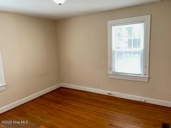 $900 | 704 East 3rd Street, Unit B, Greenville, NC 27858