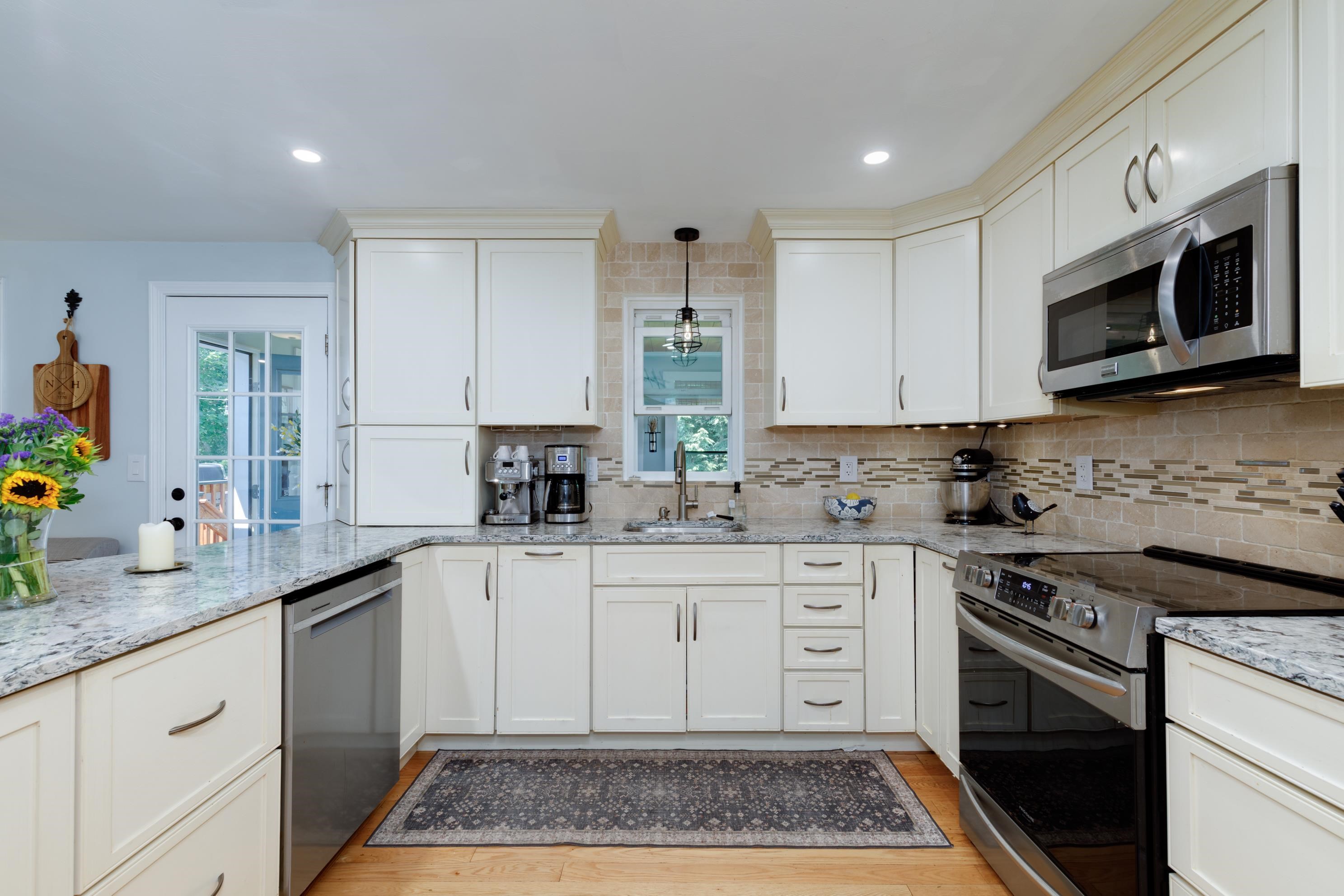 9 Styles Drive Concord, NH 03301 - Photo 4 of 46