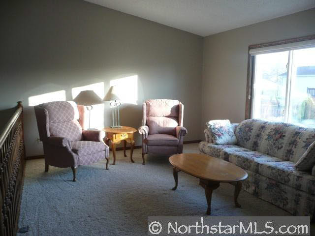 980 Kettle Creek Road Eagan, MN 55123 - Photo 4 of 10 Gallery Image 4