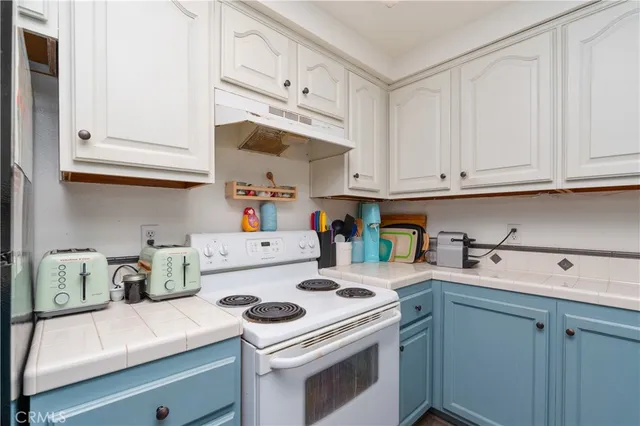 $458,000 | 49 Town And Country Road, Pomona, CA 91766