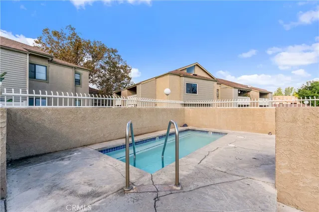 $458,000 | 49 Town And Country Road, Pomona, CA 91766